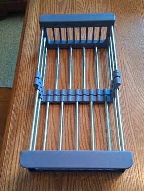 Expandable Over-the-Sink Collander/Drainer